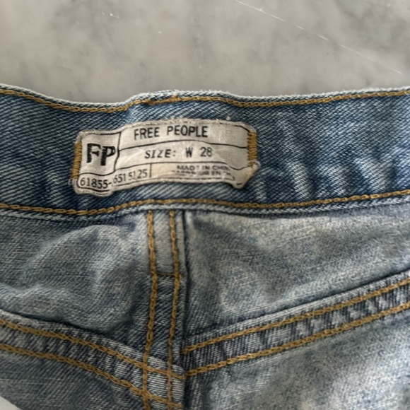 Free people Jean shorts size 28 - Picture 2 of 3